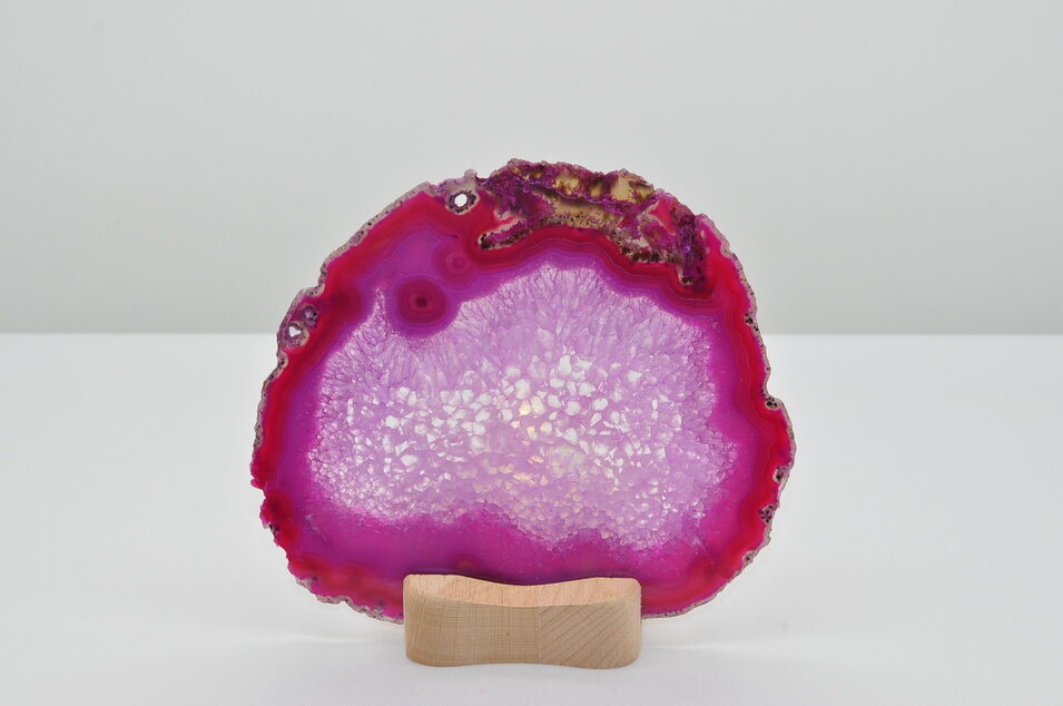 ACHÁT PLAT S DREVENÝM STOJANOM NA ČAJOVÉ SVIEČKY