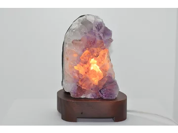 AMETYSTOVÁ ELEKTRICKÁ LAMPA