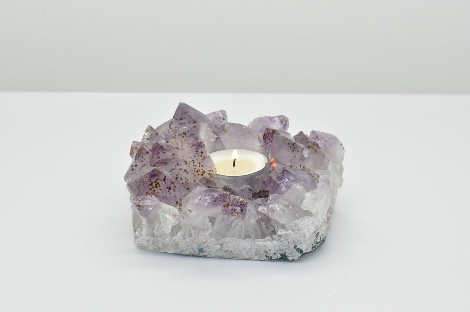 AMETYSTOVÝ SVIETNIK