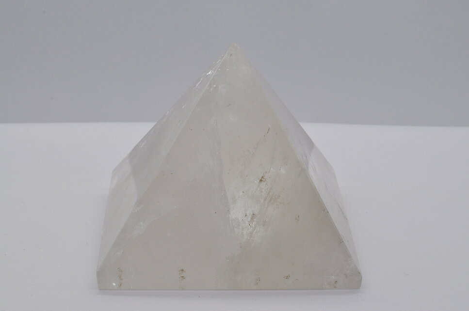 KRIŠTÁĽOVÁ pyramída