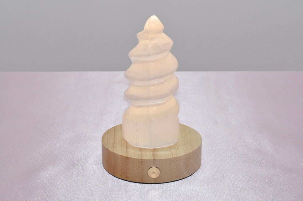 SELENITOVÝ Sv. OBELISK