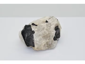 TURMALÍN S KRIŠTÁĽOM